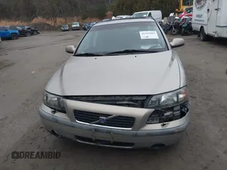 2001 Volvo S60 with VIN YV1RS61R012013431, listed as a IAAI auction lot 41193065 with 179,844 mi miles. Bid and sale history available at carsss.com. Image 12.
