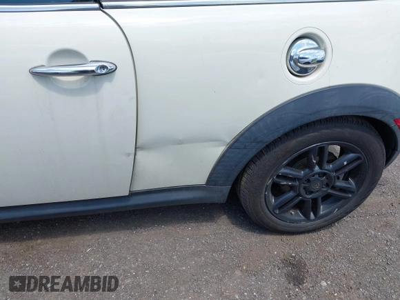 2012 MINI Hardtop S with VIN WMWSV3C5XCTY17852, listed as a IAAI auction lot 42402733 with 125,315 mi miles and . Bid and sale history available at DreamBid. Image 13.