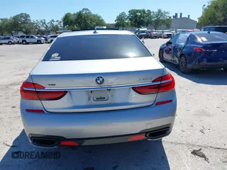 2016 BMW 7 Series 750i xDrive with VIN WBA7F2C52GG417733, listed as a IAAI auction lot 42040625 with 91,007 mi miles. Bid and sale history available at carsss.com. Image 17.