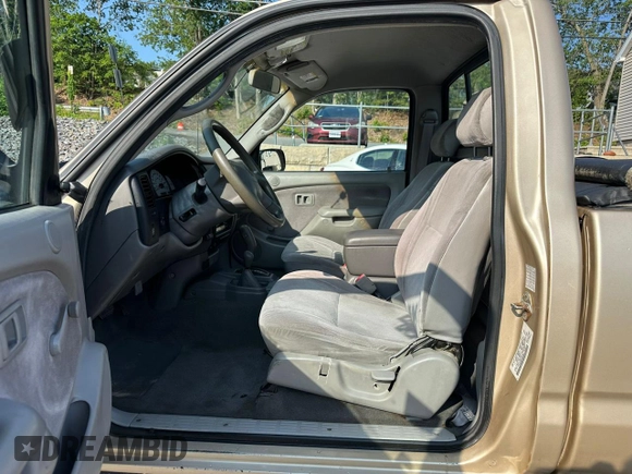 2002 Toyota Tacoma z VIN 5TEPM62N42Z897969, wystawiony jako Copart lot #60794585 z przebiegiem 138 463 mil mil oraz Czysty tytuł • Clean title. Historia ofert i sprzedaży dostępna na DreamBid. Obrazek 5.