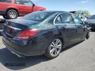 2019 Mercedes-Benz C 300 z VIN 55SWF8DBXKU289278, wystawiony jako Copart lot #54876675 z przebiegiem 37 105 mil mil oraz Szkody całkowita. Historia ofert i sprzedaży dostępna na DreamBid. Obrazek 3.