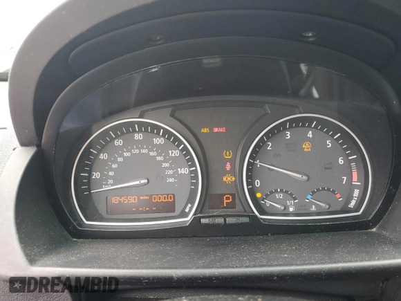 2006 BMW X3 3.0i with VIN WBXPA93466WG81226, listed as a Copart auction lot 61008215 with 184,590 mi miles and Clean title. Bid and sale history available at DreamBid. Image 9.