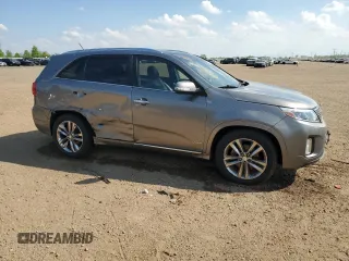 2014 Kia Sorento SX Limited z VIN 5XYKWDA77EG542661, wystawiony jako Copart lot #56428575 z przebiegiem 141 416 mil mil oraz Szkoda całkowita • Salvage title. Historia ofert i sprzedaży dostępna na DreamBid. Obrazek 4.
