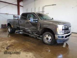 2024 Ford F-350 XL with VIN 1FT8W3DT4RED60475, listed as a Copart auction lot 49405705 with 59,394 mi miles and Salvage Title. Bid and sale history available at DreamBid. Image 4.
