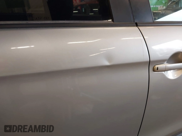 2021 Mitsubishi Outlander ES с VIN JA4ARUAU3MU024076, выставлен на аукционе IAAI как лот 41835769 с пробегом 44 109 миль миль и . История ставок и продаж доступна на DreamBid. Изображение 6.