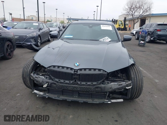 2022 BMW 3 Series 330i z VIN 3MW5R1J01N8C33802, wystawiony jako IAAI lot #41856666 z przebiegiem 41 095 mil mil oraz . Historia ofert i sprzedaży dostępna na DreamBid. Obrazek 13.