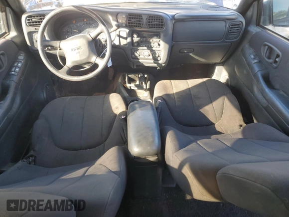 2004 GMC Sonoma SLS with VIN 1GTDT13X24K138866, listed as a Copart auction lot 46096955 with 215,499 mi miles and Salvage Title. Bid and sale history available at carsss.com. Image 8.
