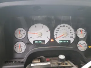 2005 Dodge 2500 SLT z VIN 3D7KS28C35G724397, wystawiony jako Copart lot #47537005 z przebiegiem 255 325 mil mil oraz Szkoda całkowita • Salvage title. Historia ofert i sprzedaży dostępna na DreamBid. Obrazek 9.