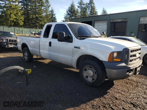 2005 Ford Super Duty F-250 XL with VIN 1FTSX20585EC57199, listed as a Copart auction lot 82987014 with 95,873 mi miles and Salvage Title. Bid and sale history available at carsss.com. Image 4.