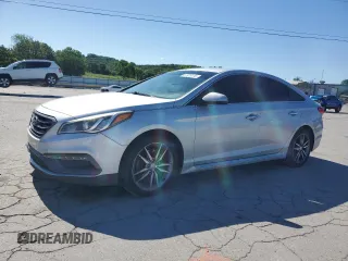 2015 Hyundai Sonata Sport z VIN 5NPE34AB8FH083984, wystawiony jako Copart lot #57970115 z przebiegiem 145 440 mil mil oraz Szkoda całkowita • Salvage title. Historia ofert i sprzedaży dostępna na DreamBid. Obrazek 1.