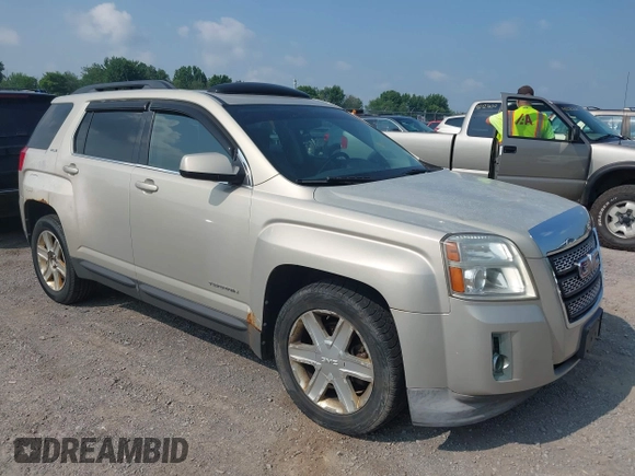 2010 GMC Terrain SLE-2 z VIN 2CTFLEEY6A6252040, wystawiony jako IAAI lot #42750227 z przebiegiem Nie podano mil oraz . Historia ofert i sprzedaży dostępna na DreamBid. Obrazek 1.