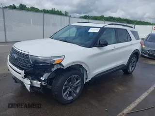 2022 Ford Explorer XLT z VIN 1FMSK7DHXNGB35329, wystawiony jako IAAI lot #42221442 z przebiegiem 56 655 mil mil oraz . Historia ofert i sprzedaży dostępna na DreamBid. Obrazek 17.