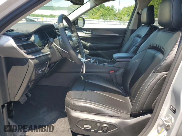 2023 Jeep Grand Cherokee with VIN 1C4RJYB64PC648891, listed as a Copart auction lot 61945935 with 37,970 mi miles and Clean title. Bid and sale history available at DreamBid. Image 7.