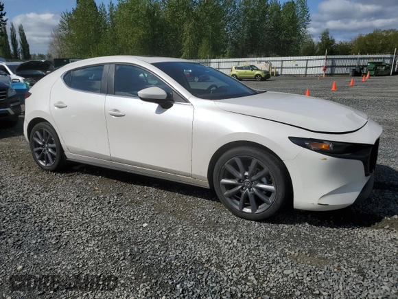 2021 Mazda Mazda3 Hatchback Preferred with VIN JM1BPALL2M1305466, listed as a Copart auction lot 55178565 with 21,292 mi miles and Salvage Title. Bid and sale history available at carsss.com. Image 4.