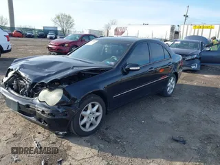 2004 Mercedes-Benz C 240 с VIN WDBRF81J84F536367, выставлен на аукционе IAAI как лот 41940002 с пробегом Не указан миль и . История ставок и продаж доступна на DreamBid. Изображение 2.