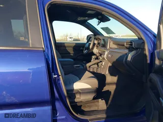 2024 Toyota Tacoma 4WD SR5 with VIN 3TYLB5JN3RT028338, listed as a IAAI auction lot 41870958 with 2,249 mi miles. Bid and sale history available at carsss.com. Image 5.