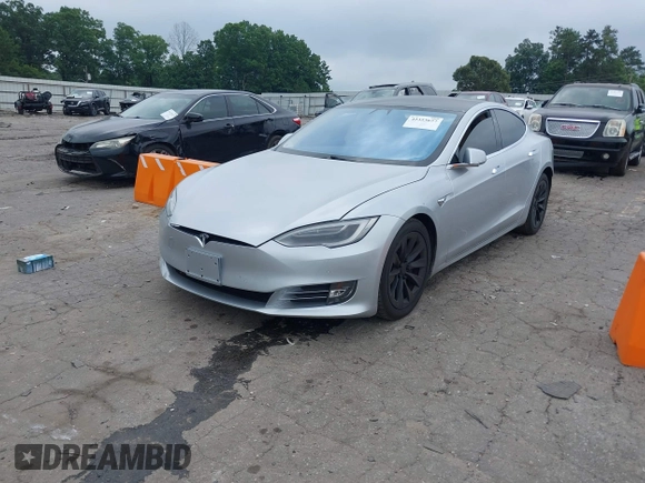 2017 Tesla Model S 100D с VIN 5YJSA1E28HF199687, выставлен на аукционе IAAI как лот 42353657 с пробегом 68 533 миль миль и . История ставок и продаж доступна на DreamBid. Изображение 18.