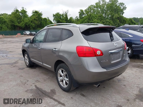 2011 Nissan Rogue SV z VIN JN8AS5MV9BW684553, wystawiony jako IAAI lot #42310408 z przebiegiem 130 954 mil mil oraz . Historia ofert i sprzedaży dostępna na DreamBid. Obrazek 3.