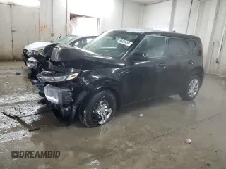 2020 Kia Soul LX with VIN KNDJ23AU9L7721074, listed as a Copart auction lot 85486454 with 47,618 mi miles and Salvage Title. Bid and sale history available at carsss.com. Image 1.