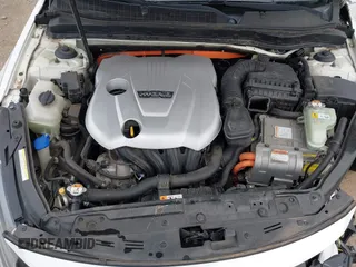 2012 Kia Optima Hybrid with VIN KNAGM4AD4C5016766, listed as a IAAI auction lot 41735403 with 177,890 mi miles. Bid and sale history available at carsss.com. Image 10.