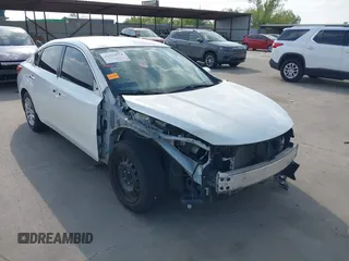 2016 Nissan Altima S with VIN 1N4AL3AP5GN310804, listed as a IAAI auction lot 42044974 with 140,021 mi miles and . Bid and sale history available at carsss.com. Image 1.