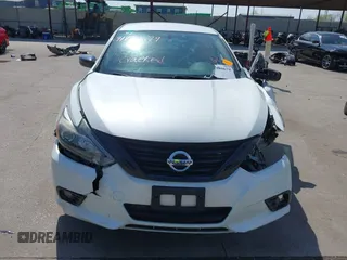 2018 Nissan Altima SV with VIN 1N4AL3AP6JC213193, listed as a IAAI auction lot 41880679 with 109,594 mi miles and . Bid and sale history available at carsss.com. Image 13.