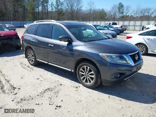 2014 Nissan Pathfinder SV with VIN 5N1AR2MN8EC664141, listed as a IAAI auction lot 41652033 with 167,463 mi miles. Bid and sale history available at carsss.com. Image 1.