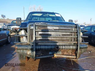 2010 Ford Super Duty F-250 SRW XL with VIN 1FTSW2BR6AEA14388, listed as a IAAI auction lot 41633890 with 251,600 mi miles. Bid and sale history available at carsss.com. Image 12.
