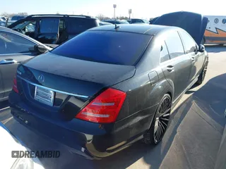 2011 Mercedes-Benz S-Class S 550 with VIN WDDNG7BB4BA389754, listed as a IAAI auction lot 41404074 with 109,209 mi miles. Bid and sale history available at carsss.com. Image 4.