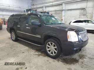 2010 GMC Yukon XL Denali with VIN 1GKUKMEF6AR225203, listed as a Copart auction lot 72700704 with 249,050 mi miles and Clean Title. Bid and sale history available at carsss.com. Image 4.
