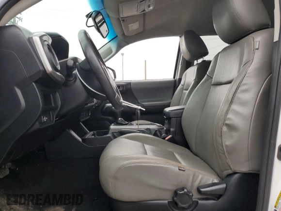 2017 Toyota Tacoma SR5 z VIN 3TMAZ5CN8HM040978, wystawiony jako Copart lot #58813575 z przebiegiem 103 730 mil mil oraz Nie do naprawy • Non repairable. Historia ofert i sprzedaży dostępna na DreamBid. Obrazek 7.