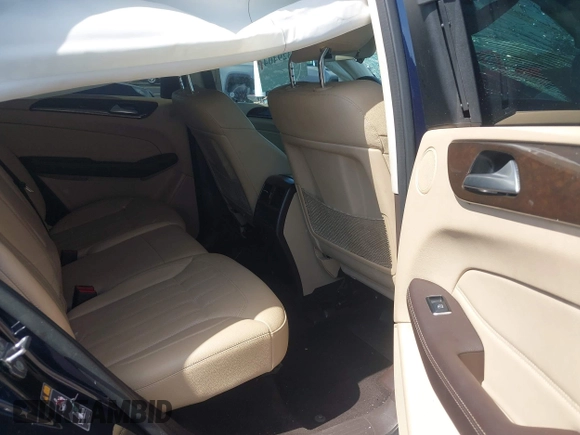 2018 Mercedes-Benz GLE 350 with VIN 4JGDA5HB2JB067654, listed as a IAAI auction lot 42329404 with 97,868 mi miles and . Bid and sale history available at DreamBid. Image 8.