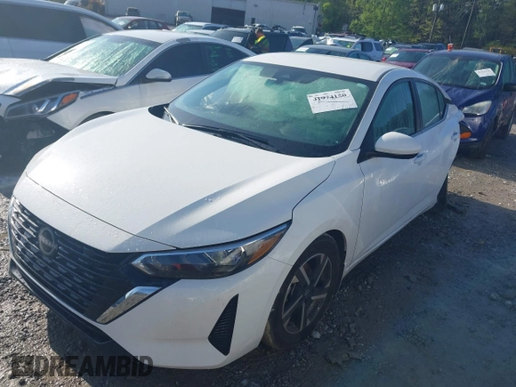 2024 Nissan Sentra SV z VIN 3N1AB8CV2RY218063, wystawiony jako IAAI lot #41974150 z przebiegiem 14 276 mil mil oraz . Historia ofert i sprzedaży dostępna na DreamBid. Obrazek 2.
