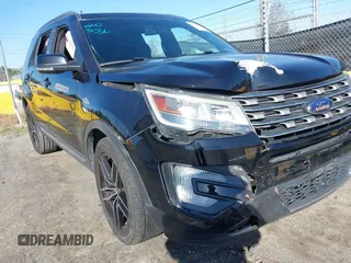 2016 Ford Explorer XLT with VIN 1FM5K7DH5GGC34303, listed as a IAAI auction lot 41776795 with 71,375 mi miles. Bid and sale history available at carsss.com. Image 6.