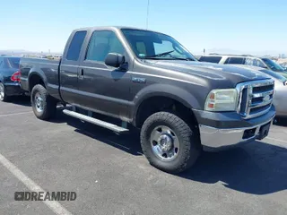2006 Ford Super Duty F-250 XL with VIN 1FTSX21516EC97026, listed as a IAAI auction lot 41991940 with 169,841 mi miles. Bid and sale history available at carsss.com. Image 1.