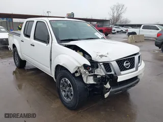 2014 Nissan Frontier SV with VIN 1N6AD0ER6EN751448, listed as a IAAI auction lot 41514633 with 238,204 mi miles. Bid and sale history available at carsss.com. Image 1.