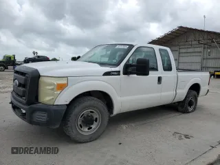 2011 Ford F-250 XL z VIN 1FT7X2A60BEA38231, wystawiony jako Copart lot #55747325 z przebiegiem 253 377 mil mil oraz Czysty tytuł • Clean title. Historia ofert i sprzedaży dostępna na DreamBid. Obrazek 1.
