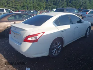 2010 Nissan Maxima SV with VIN 1N4AA5AP4AC805225, listed as a IAAI auction lot 42517791 with 204,247 mi miles and . Bid and sale history available at DreamBid. Image 4.