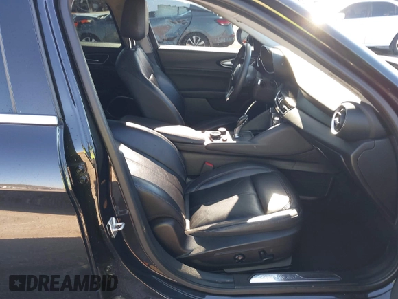 2018 Alfa Romeo Giulia with VIN ZARFAEBN5J7581071, listed as a IAAI auction lot 41313207 with 91,793 mi miles. Bid and sale history available at carsss.com. Image 5.