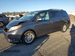 2013 Toyota Sienna XLE AAS z VIN 5TDYK3DC5DS366039, wystawiony jako Copart lot #42802735 z przebiegiem 89 627 mil mil oraz Szkoda całkowita • Salvage title. Historia ofert i sprzedaży dostępna na DreamBid. Obrazek 1.