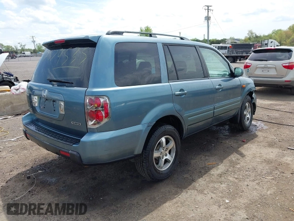 2007 Honda Pilot EX with VIN 5FNYF18447B008645, listed as a IAAI auction lot 42079535 with 233,187 mi miles. Bid and sale history available at carsss.com. Image 4.