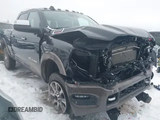 2022 Ram 2500 Longhorn z VIN 3C6UR5GL3NG183098, wystawiony jako IAAI lot #41470575 z przebiegiem 59 570 mil mil oraz . Historia ofert i sprzedaży dostępna na DreamBid. Obrazek 1.