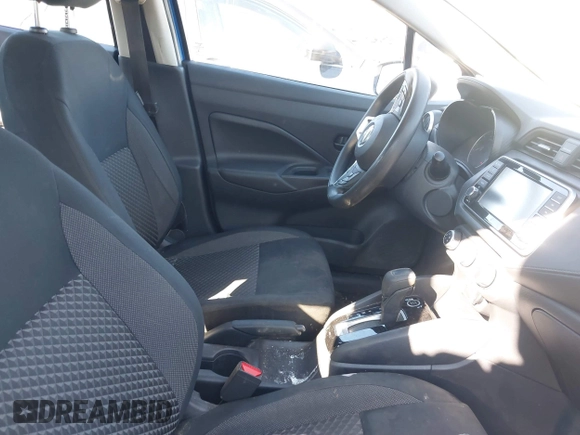 2020 Nissan Versa S z VIN 3N1CN8DV2LL817693, wystawiony jako IAAI lot #41591773 z przebiegiem 60 866 mil mil oraz . Historia ofert i sprzedaży dostępna na DreamBid. Obrazek 5.