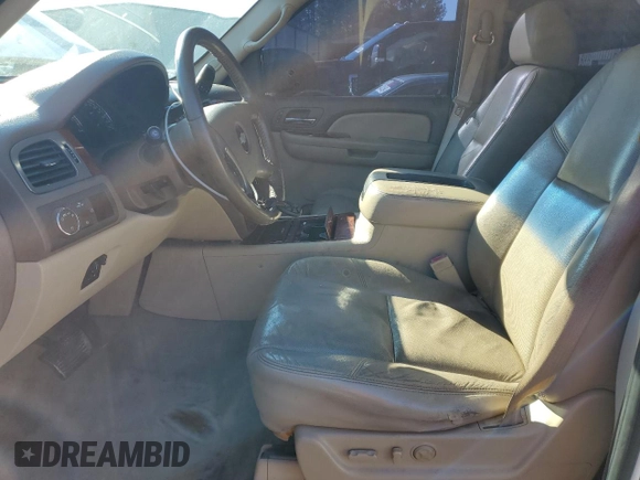 2009 Chevrolet Suburban LTZ with VIN 1GNFC36049R289037, listed as a Copart auction lot 79561634 with 181,419 mi miles and Clean title. Bid and sale history available at DreamBid. Image 7.