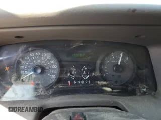 2006 Mercury Grand Marquis GS с VIN 2MEFM74V46X646745, выставлен на аукционе Copart как лот 52541545 с пробегом 183 662 миль миль и На запчасти • Non repairable. История ставок и продаж доступна на DreamBid. Изображение 9.