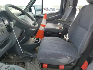 2003 Dodge Sprinter Passenger with VIN WD5WD642635522380, listed as a Copart auction lot 70263184 with 166,639 mi miles and Salvage Title. Bid and sale history available at carsss.com. Image 7.