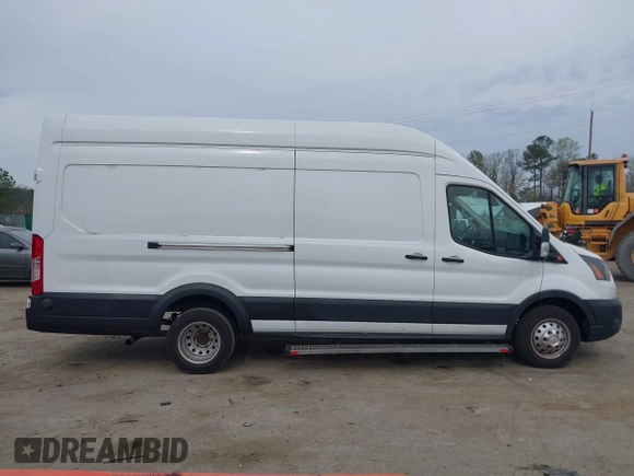2020 Ford Transit Cargo with VIN 1FTBF4XG3LKB15685, listed as a IAAI auction lot 41967446 with 127,392 mi miles and . Bid and sale history available at DreamBid. Image 13.