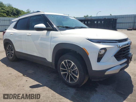 2024 Chevrolet TrailBlazer LT with VIN KL79MRSL8RB074305, listed as a Copart auction lot 60099984 with 1,051 mi miles and Salvage Title. Bid and sale history available at DreamBid. Image 4.