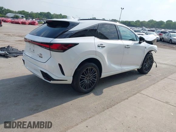 2023 Lexus RX 500h F Sport Performance z VIN 2T2BCMEA2PC001025, wystawiony jako IAAI lot #42477242 z przebiegiem 21 722 mil mil oraz . Historia ofert i sprzedaży dostępna na DreamBid. Obrazek 4.