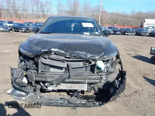 2021 Chevrolet Blazer LT z VIN 3GNKBCRS3MS565308, wystawiony jako IAAI lot #41675966 z przebiegiem 76 588 mil mil oraz . Historia ofert i sprzedaży dostępna na DreamBid. Obrazek 12.